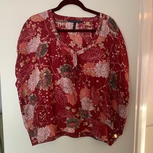 100% silk Mon petit oiseau - V neck floral blouse